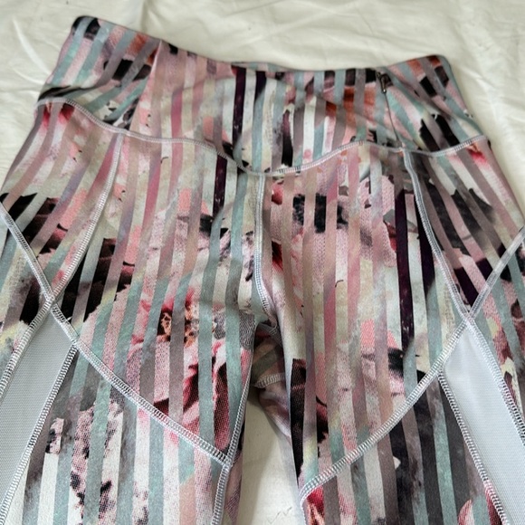 Calia By Carrie Underwood  Luster Striped Floral Mesh Leggings Size S Great - Picture 3 of 9